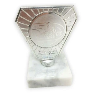 Pokal Kart Silber 11 cm Marmorsockel Weiß Gebraucht Embleme entfernt Kunststoff - Bild 1 von 5