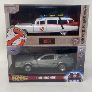 Coche diecast Jada Toys BTTF II Time Machine Delorian y Ecto 1 Cazafantasmas 1:32 - Imagen 1 de 4