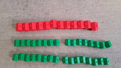 Monopoly 12 Hotels Und 32 Häuser Ersatz Ersatzteile  80er 90 er - Bild 1 von 4