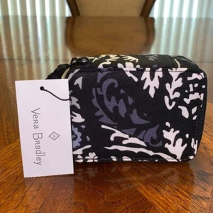 NWT Vera Bradley Travel Pill Case in Marian Floral - Picture 1 of 4
