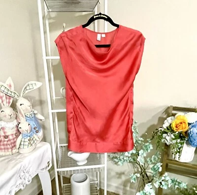 Top satinado para mujer GO International color chile talla S. Foto 1 de 4