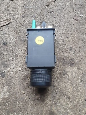 AUDI TT MK1 8N (98-06)  Heated Seat Switch Button 8N0963563B - Image 1 of 4