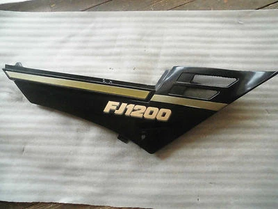 E7. Yamaha FJ 1200 3CW Right Side Fairing Cover - Image 1 of 4