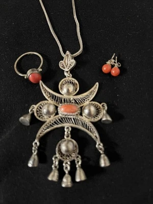 Vintage Egyptian Silver Filigree Pendant with Coral ring and stud earrings - Image 1 of 3