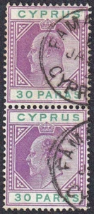 CYPRUS EDVII SG 51b 30paras BRIGHT MAUVE & GREEN DAMAGED "US" VERT PAIR VF USED - Picture 1 of 3