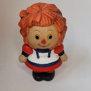Estatuilla muñeca cerámica Raggedy Ann vintage pintada a mano 1976 decoración coleccionable - Imagen 1 de 12