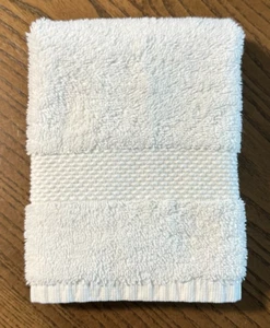 Matouk Milagro White Washcloth EUC - Picture 1 of 5