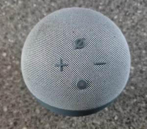 Amazon Echo Dot 4th Gen - Picture 1 of 4