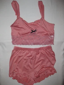 Shein kawaii lace hem cami crop top & ruffle hem sleep shorts pj set S pink nip - Picture 1 of 4