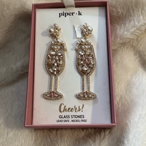 New In Box Piper K Cheers Champagne Earrings Glass Stones - Picture 1 of 4