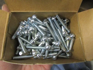 Tornillos de máquina ranurados de cabeza redonda de acero 50 # 10-32 X 1-1/2" - Imagen 1 de 4