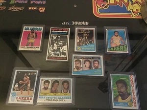 NBA HOF WILT CHAMBERLAIN 8 KARTEN LOT! 1970-1974! L👀K!! ZIEGE? 🔥🔥 - Bild 1 von 22