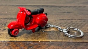 Keychain Hot Wheels Vespa 90 SS Super Sprint 1966 Keychain #5.38 - Picture 1 of 3