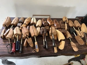 Shoe Stretcher - Table Lot - Picture 1 of 4