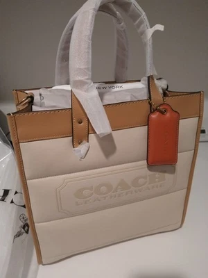 NUEVO CON ETIQUETAS $550 Bolso de Mano Coach Grande de Campo Bloques de Color Acolchado e Insignia Coach C6847 Foto 1 de 4