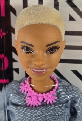 N122~ NRFB BARBIE FASHIONISTAS #82 CHIC IN CHAMBRAY FLOCKED ALEC DOLL MIB NRFP - Image 1 of 4