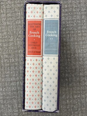 MASTERING THE ART OF FRENCH COOKING JULIA CHILD BOXED 2 VOL SET 1967/ 1970  Foto 1 de 4