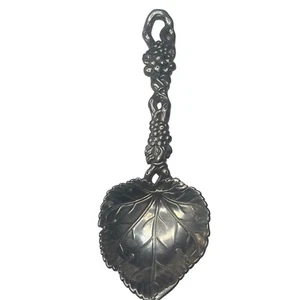 Vintage 1997 Arthur Court Grape Leaf Serving Spoon - Picture 1 of 3