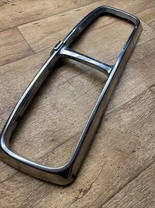 Jaguar XJ6/XJ40 KÜHLERGRILL.  Ersatzteile - Bild 1 von 4