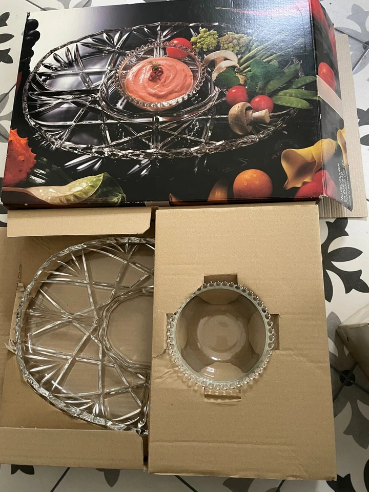 Mikasa Crystal Roxborough Chip and DIP Set 15" SA 809/560 Germany