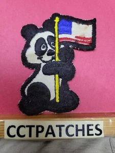 VINTAGE PANDA BEAR WITH FLAG PATCH - Picture 1 of 2
