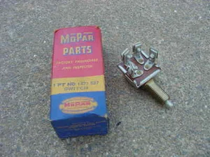 58 57 56 55 54 53 52 51 50 49 Down MoPar O/D Kickdown INTERRUPTOR AutoLite Cole - Imagen 1 de 1