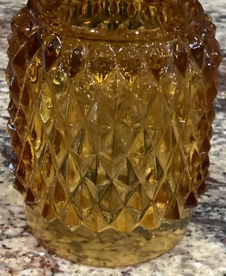 VINTAGE INDIANA GLASS AMBER DIAMOND POINT GLASS TOP OF FAIRY LAMP ONLY - Image 1 of 4