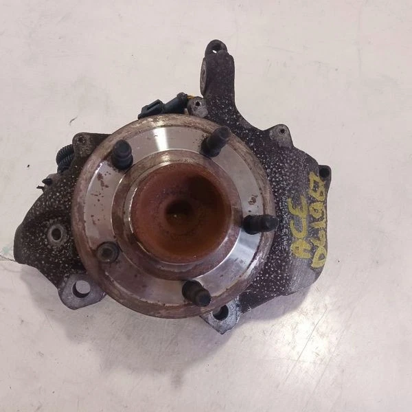 Conjunto de nudillo husillo de pasajero delantero derecho Ford Crown Victoria 2003-2011 OEM Foto 1 de 2