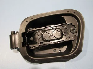 Cubierta de llenado de combustible genuina para Vauxhall Crossland X P17 2017 13461777 J82-45 - Imagen 1 de 11