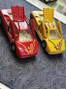 Welly 1/34 Lamborghini Diablo Red And Yellow Pull Back Cars - Picture 1 of 7