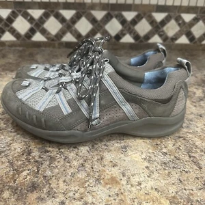 Clarks Wave Casual Walking Shoes Brown Suede Women’s Size 7 M Lace Up Sneakers - Picture 1 of 8