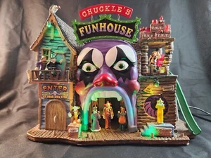Lemax Spooky Town Chuckle's Funhouse #35547 Halloween Village - WORKS with Flaws - Picture 1 of 24