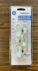 (18 Bulbs) GE 64682 Indoor/Outdoor Floodlight 50W 725 Lumens MR16 GU5.3 - Picture 1 of 2