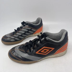 Umbro YOUTH Dynamis Size 3.5 Indoor Soccer Shoes Sneakers Black & Orange Low Top - Picture 1 of 13