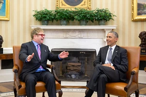 Sir Elton John President Barack Obama Oval Office Photo Poster Art Print - Picture 1 of 1