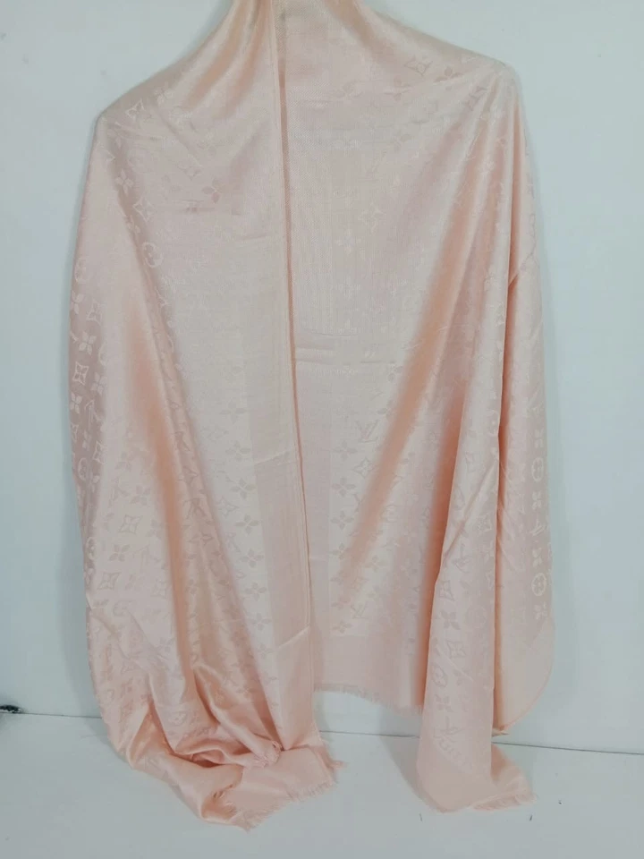 Authentic Louis Vuitton Wrap Stole Shawl 65% Cashmere 35% Silk Peach Used - Image 1 of 4