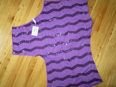 Camiseta Tee Shop NUEVA CON ETIQUETAS S Misses púrpura con cuentas fuera de un hombro ¡Linda! Foto 1 de 3