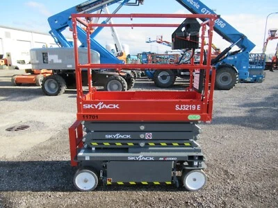 2025 Skyjack SJ3219E Scissor Lift - Image 1 of 4