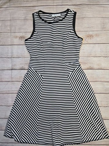 VETEMENTS Abito elasticizzato New York & Company taglia small bianco nero a righe aderente e svasato