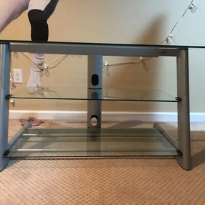 Bell’O TV stand - holds upto 60" TV - Picture 1 of 6
