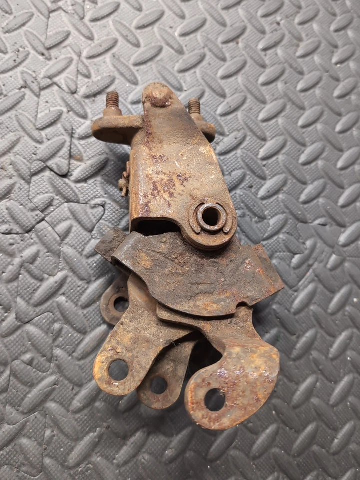 1964-1967 CHEVY Chevelle MUNCIE Inland ITM 4 SPEED SHIFTER BENCH SEAT  - Image 1 of 4