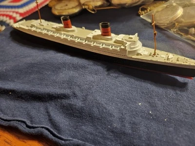 Triang Minic RMS Queen Elizabeth Ocean Liner Metal Modelo M702 De Colección, Inglaterra Foto 1 de 4