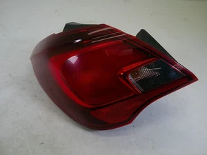 VAUXHALL CORSA RÜCKLEUCHTE/RÜCKLEUCHTE AUF KAROSSERIE BEIFAHRERSEITE 5-TÜRER 39068622 2014-2018 - Bild 1 von 7
