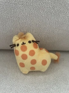 Pusheen Giraffe Plush Keychain RARE-Blind Box Series 7 (NO TAGS) - Picture 1 of 3