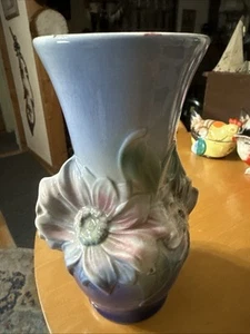 Vintage royal Copeley 8 inch tall flower vase floral design - Picture 1 of 5