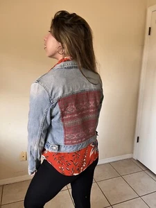 American Eagle Womens  Large Distressed Aztec Light Wash Denim Jacket - Picture 1 of 12