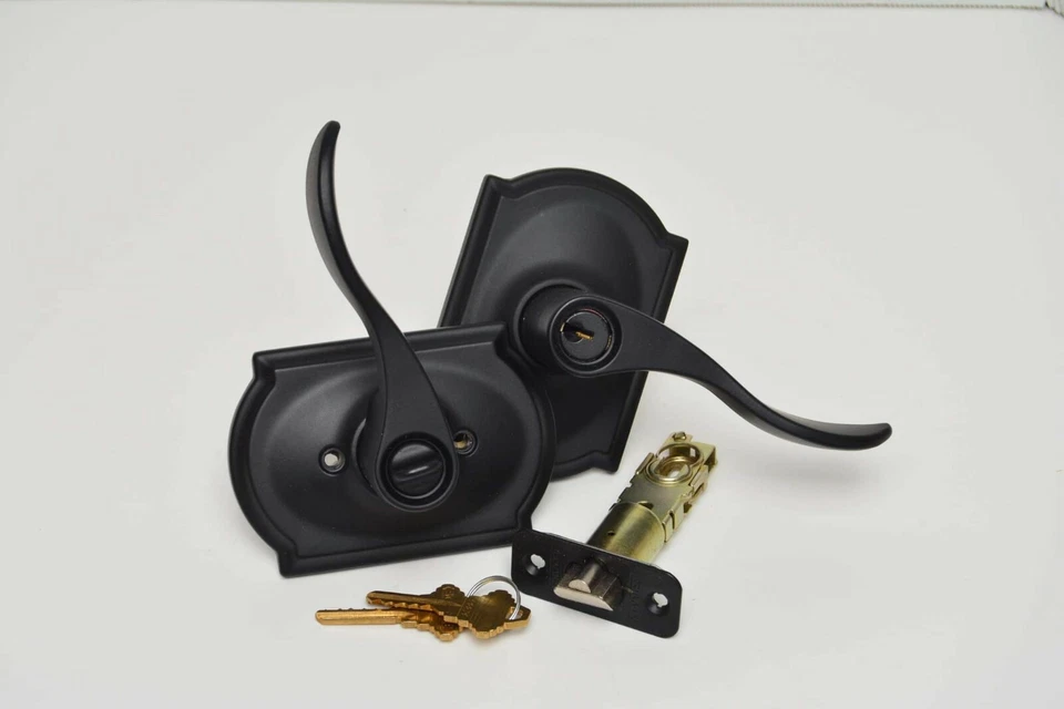 Juego de palancas de puerta de entrada con llave monocilíndrica Schlage F51AACC622CAM en negro mate Foto 1 de 1