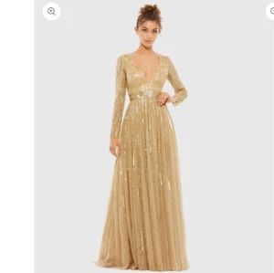 MAC DUGGAL 4977 Gold Sequined V Neck Illusion Sleeve A Line Gown size 4 NWT - Picture 1 of 9