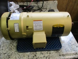 NUOVO MOTORE BALDOR 1,5 HP SOER E CON ROTTURA 105603100BQF 145TC 1750 RPM VEBM3554T - Foto 1 di 6