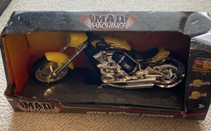 mad machines nitro burnout chopper sonidos luces color amarillo 12 pulgadas largo - Imagen 1 de 5